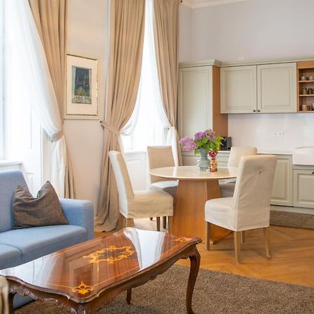 Stilvolles Apartment In Zentraler Lage Вена Экстерьер фото