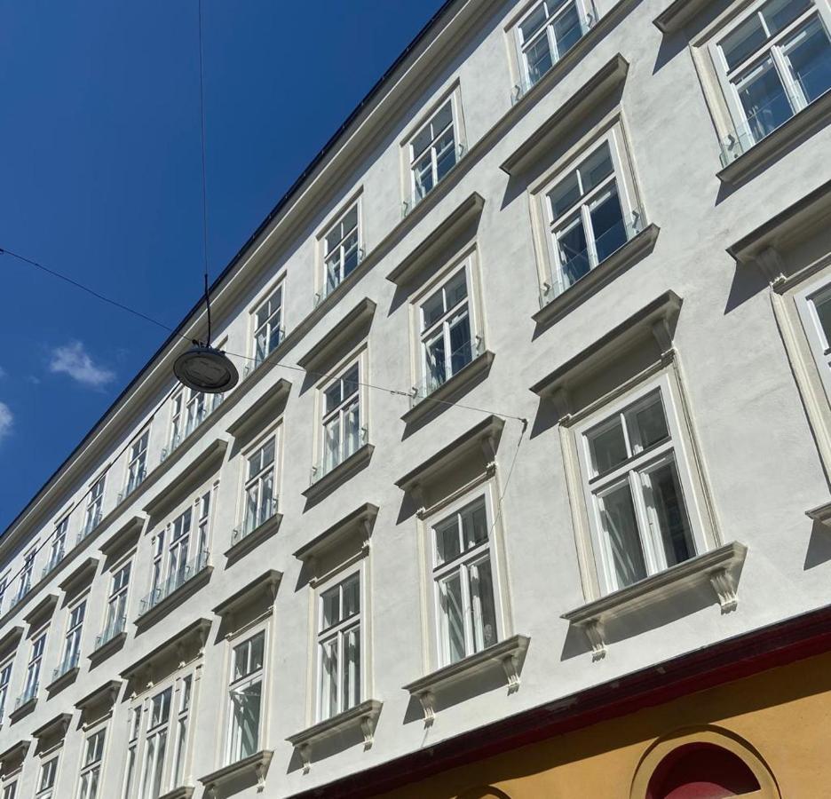 Stilvolles Apartment In Zentraler Lage Вена Экстерьер фото