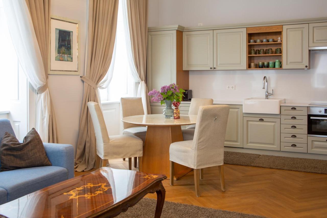 Stilvolles Apartment In Zentraler Lage Вена Экстерьер фото